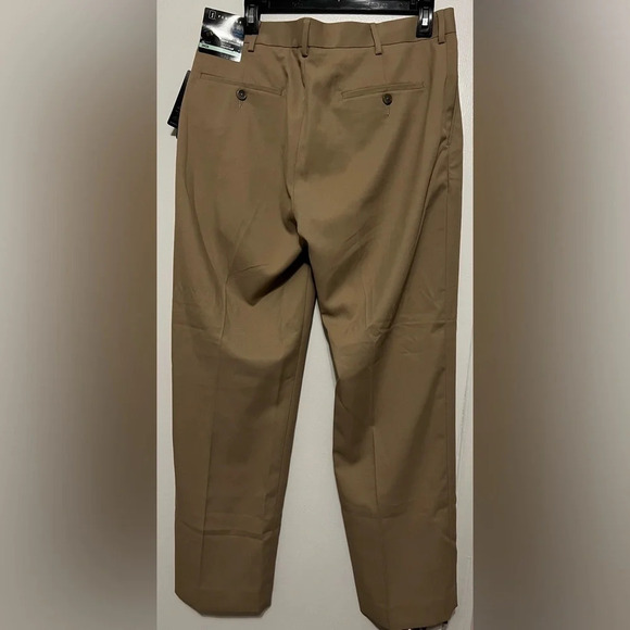 NWT PGA TOUR Men's Ultimate Golf Pants - Khaki/Beige Flat Front - Picture 3 of 11
